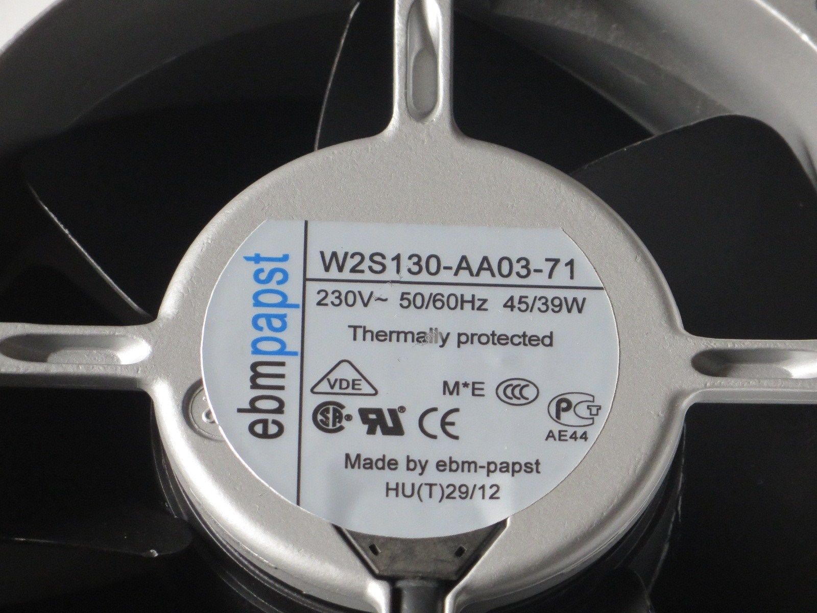 EBMPAPST W2E130-AA03-71 FAN