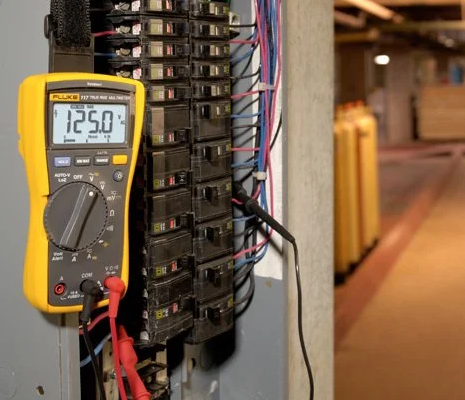 Fluke 117 Elektrikçi Multimetresi