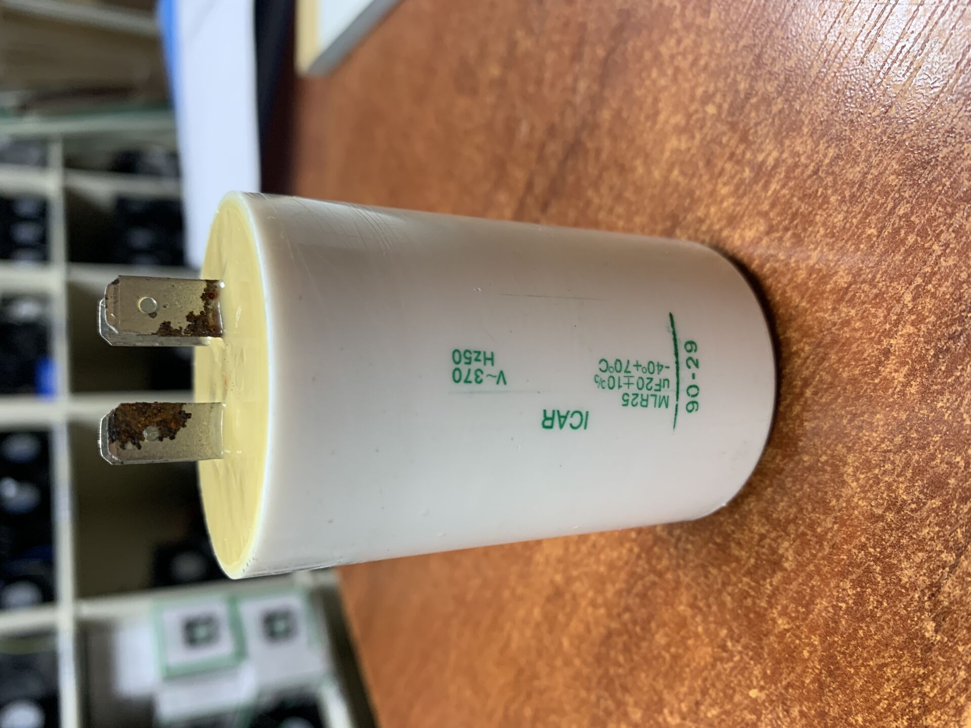 20 MF 400V KONDANSATÖR