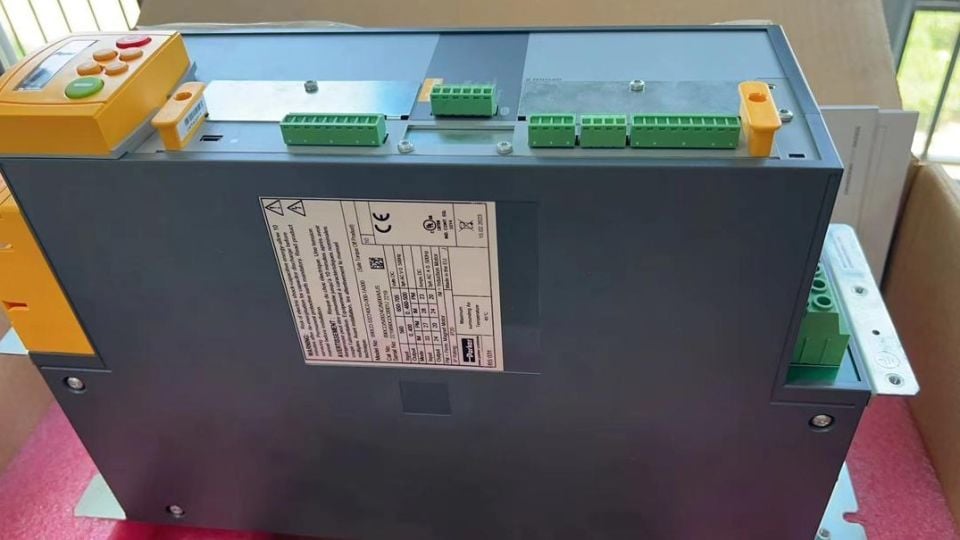 PARKER 890CD-532240C0-000-1A000 MODÜLER SÜRÜCÜ